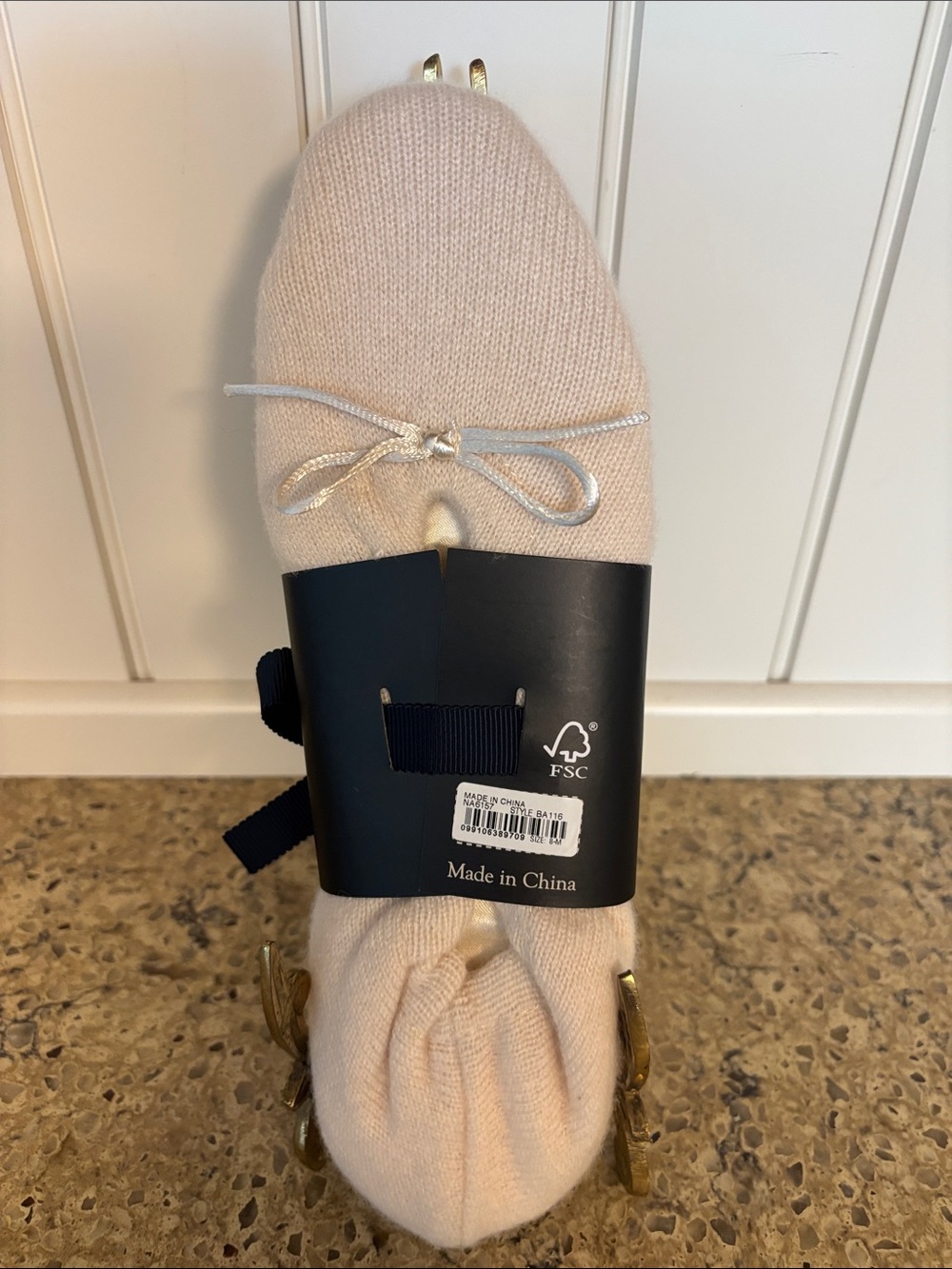 NWT J Crew Women’s Cream Cashmere Slippers One Size. - Picture 6 of 6